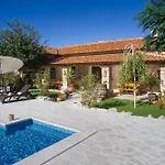 Vakantiehuis My Dalmatia - Olea With Private Heated Pool And Sauna