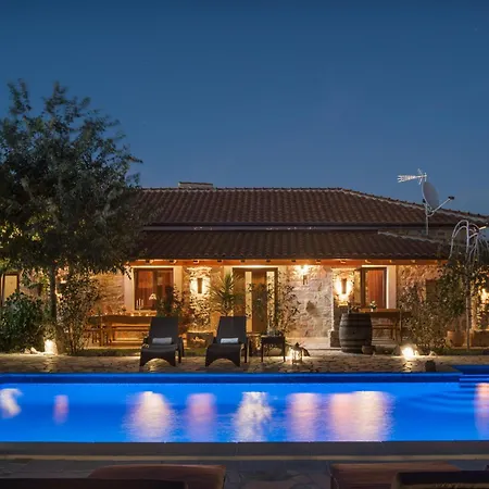 My Dalmatia - Olea With Private Heated Pool And Sauna *