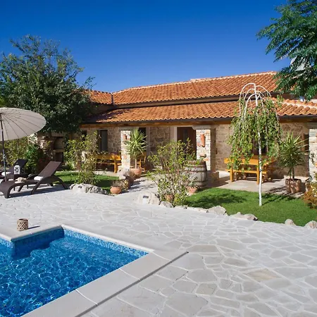 Semesterbostad My Dalmatia - Olea With Private Heated Pool And Sauna