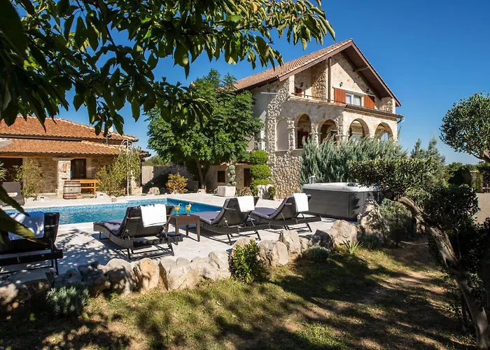 Vakantiehuis My Dalmatia - Olea With Private Heated Pool And Sauna