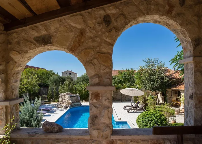 My Dalmatia - Olea With Private Heated Pool And Sauna Velika Cista (Sibenik-Knin)